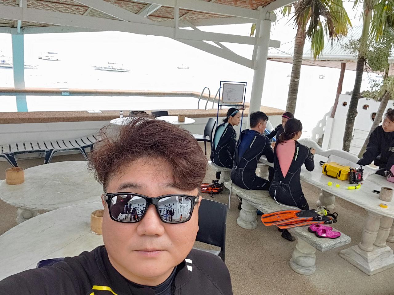필리핀 세부 모알보알 - 피쉬피딩