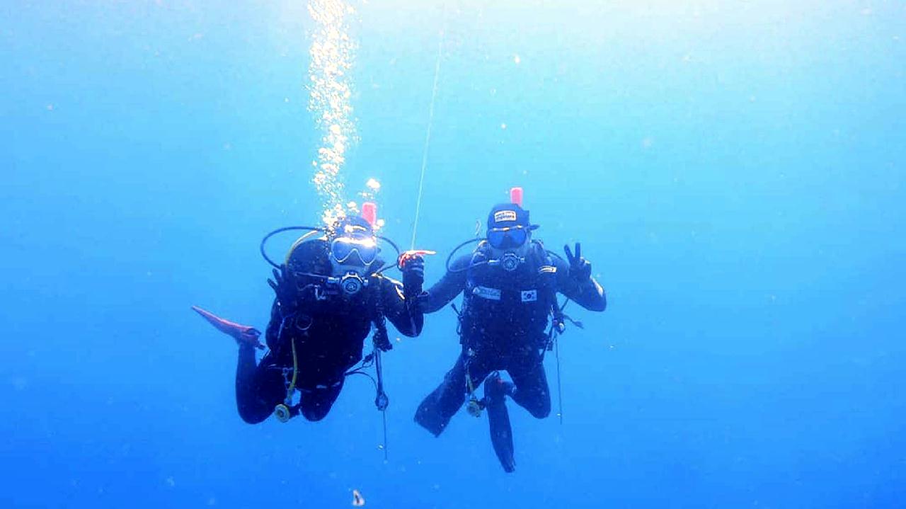 Cebu Blue sea Dive,  Tambuli Airplane