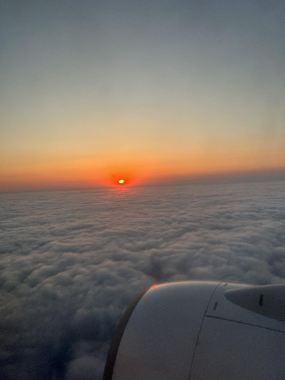 하늘에서 보는 석양