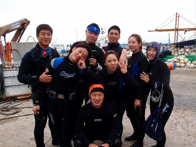 오픈워터와의 수중 유영 - 강원도 강릉시 사천면 사천진리 - 자연짬