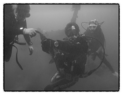 펀다이빙 - 울진군 진복리 고인돌스쿠버리조트 - 25미터 난파선