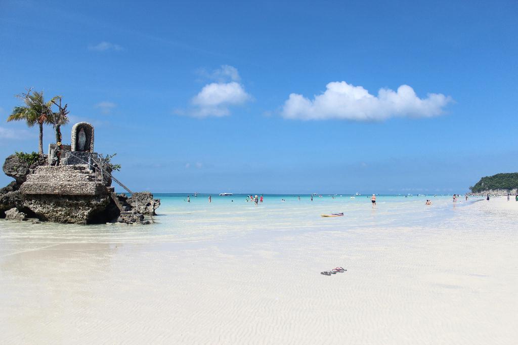 Boracay,PHILIPPINES - Fridays rock