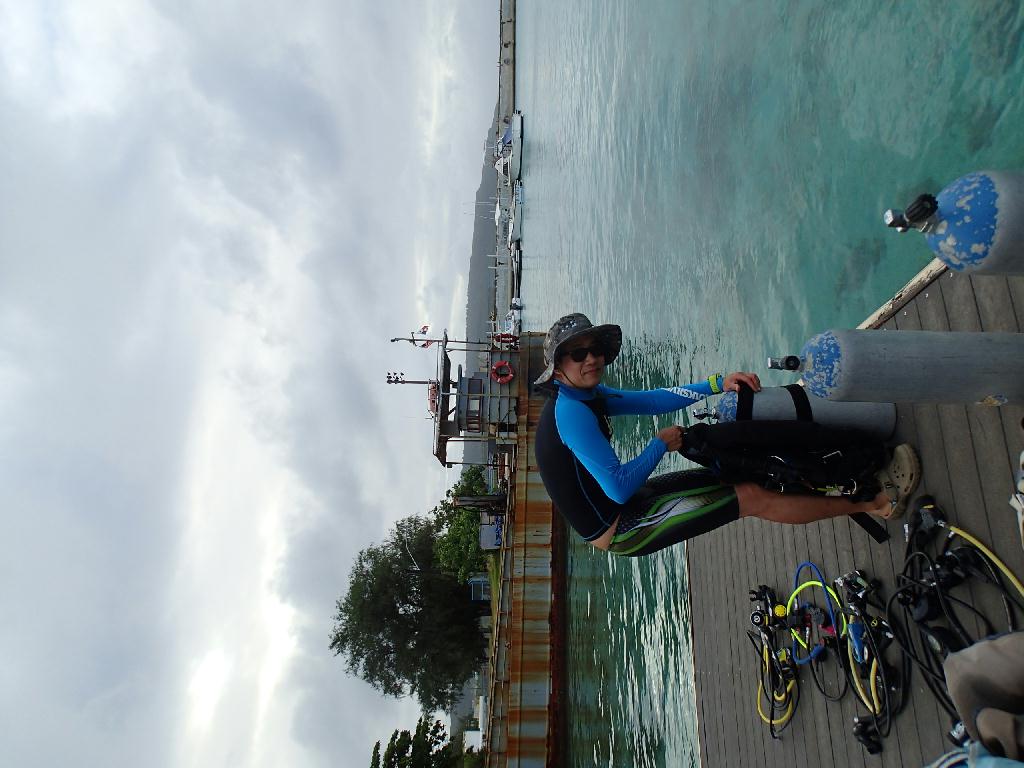 티니안 - 레드홀