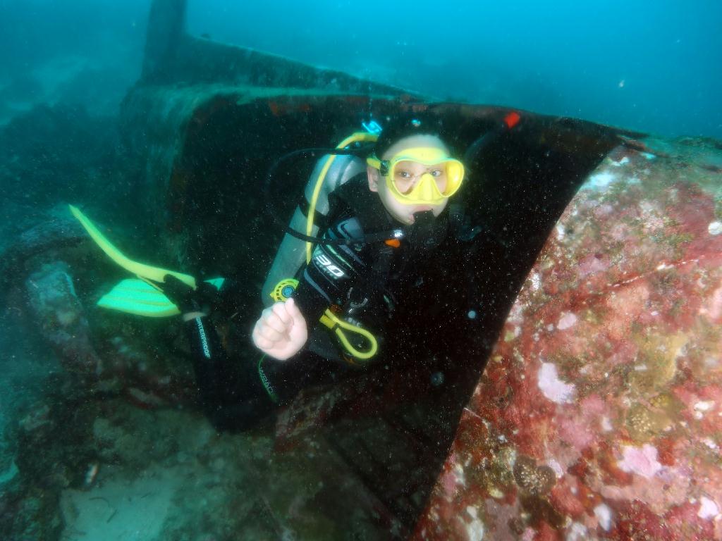 어드밴스드 교육 - 세부 막탄 - 텀블리 에어 플레인