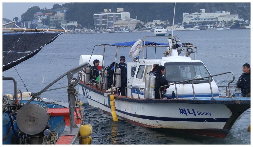 보트, 흐린시야, SMB - 강원도 울진군 후포면 - 석산