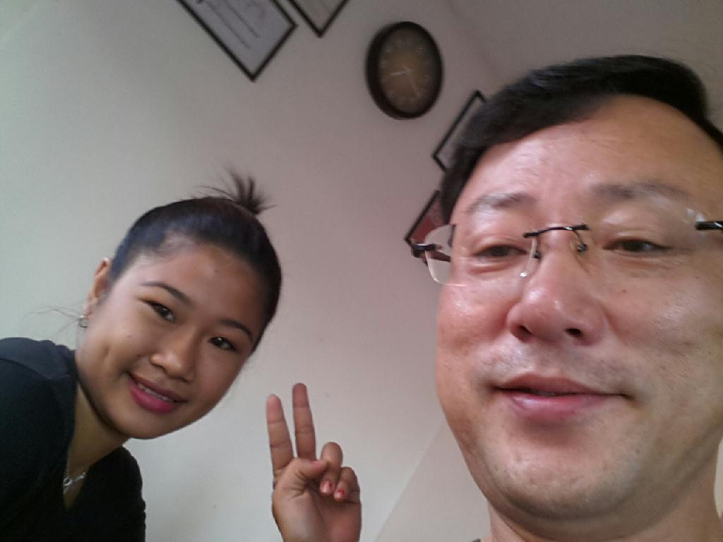 꼬박 하루걸려 도착한 코론....밖에도 덥고..물속